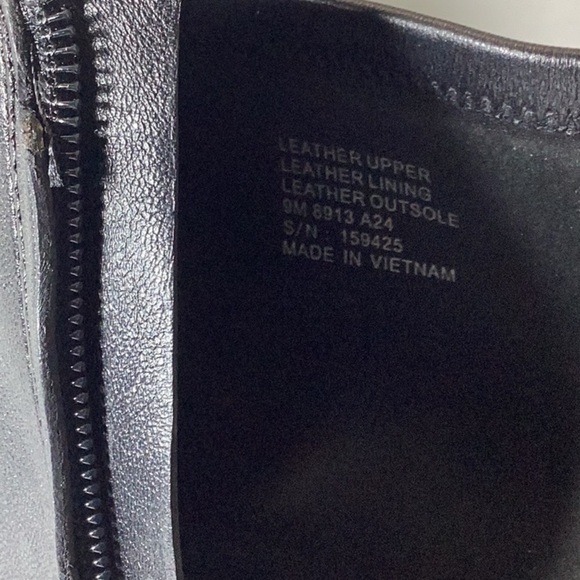 Tory Burch
Women's Cap Toe Ankle Boots - Picture 9 of 11